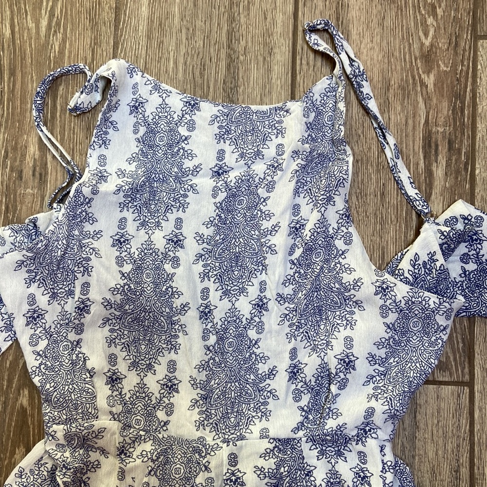 Cute Spring Romper - Picture 2 of 5